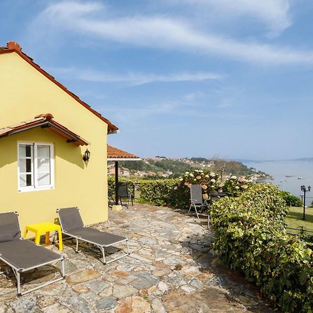 Vila Casa Vieje De Bueu Exteriér fotografie